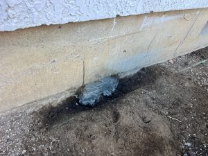 春日部市ネズミ駆除　基礎の穴　施工後